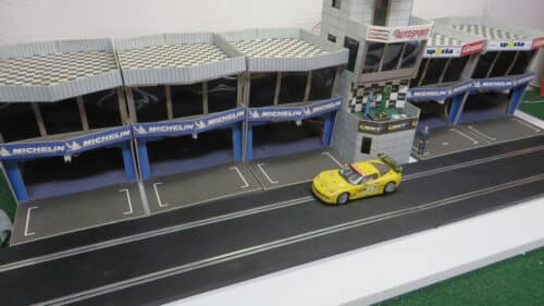 Scalextric Pitlane Buildings Slotcar Garage Belgium