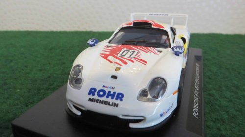 PORSCHE 911 GT1