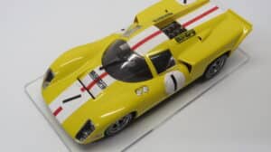 LOLA T70 MK3B