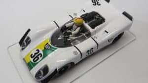 PORSCHE 908