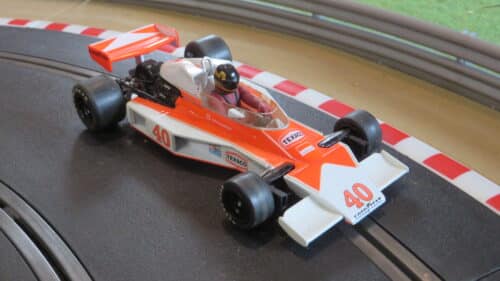 SCALEXTRIC MCLAREN M23 F1