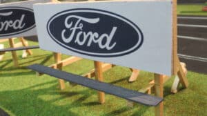 HANDBUILD BILLBOARD FORD