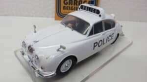 SCALEXTRIC JAGUAR MK II