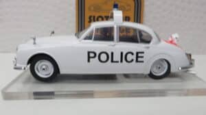 SCALEXTRIC JAGUAR MK II