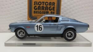 CARRERA DIGITAL 132 FORD MUSTANG GT