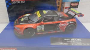 CARRERA DIGITAL 132 AUDI R8 LMS