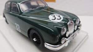 SCALEXTRIC JAGUAR MKI