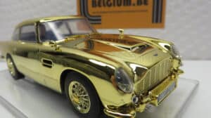 SCALEXTRIC ASTON MARTIN DB5 (GOLD)