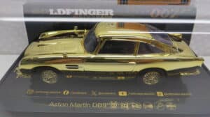 SCALEXTRIC ASTON MARTIN DB5 (GOLD)